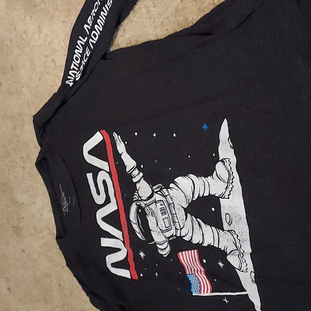 Long sleeve size14/16 Tshirt
